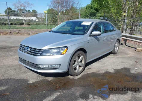 2015 Volkswagen Passat 1.8T Limited Edition из США, поврежденный, VIN 1VWAT7A37FC114062